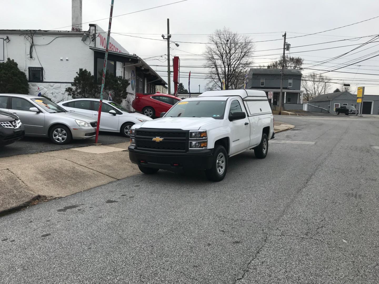 2015 White /Gray Chevrolet Silverado 1500 1500 (1GCNKPEC3FZ) with an 5.3 V8 engine, Automatic transmission, located at 577 Chester Pike, Prospect Park, PA, 19076, (610) 237-1015, 39.886154, -75.302338 - Photo#1